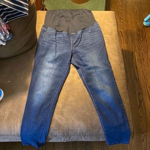 Maternity jeans— over the belly